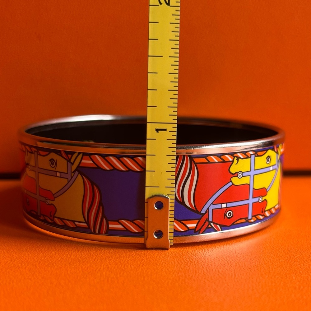 🔥SALE Hermes Enamel GM Bangle Horse Motif Bracelet Cloisonné Metal Multicolor - Picture 2 of 8